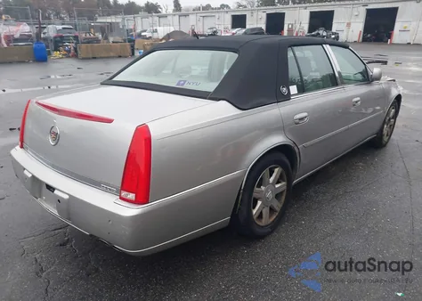 2007 Cadillac Dts Luxury I z USA, uszkodzony, nr VIN 1G6KD57Y47U183429